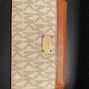 MK wristlet wallet